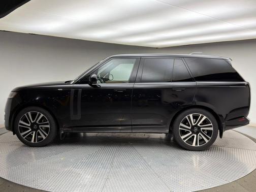 2023 Land Rover Range Rover P400 SE