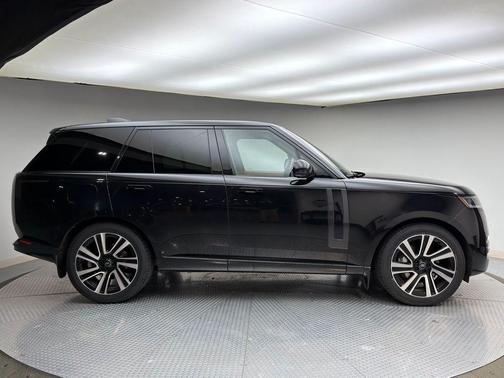 2023 Land Rover Range Rover P400 SE