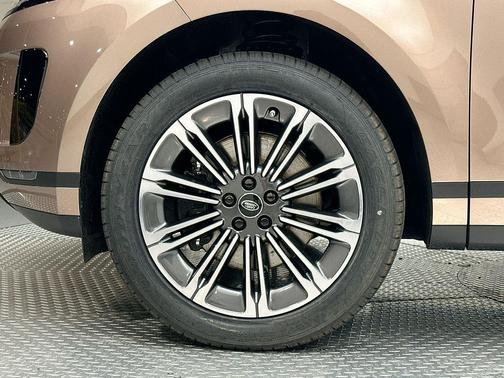 2026 Land Rover Range Rover Evoque Core S