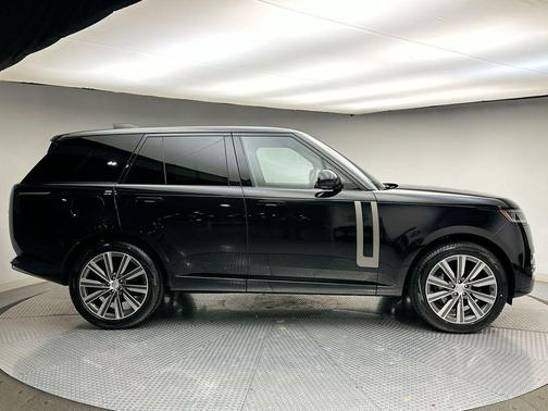 2023 Land Rover Range Rover P400 SE