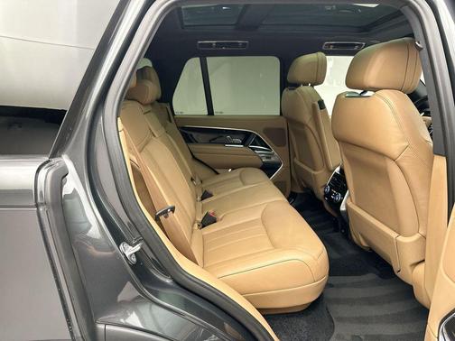 2023 Land Rover Range Rover P530 SE