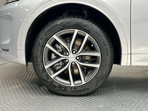 2025 Land Rover Discovery Sport S