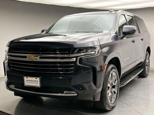 Dark Ash Metallic 2022 Chevrolet Suburban LT