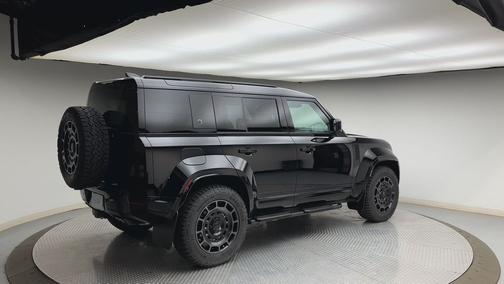 Narvik Black 2026 Land Rover Defender OCTA