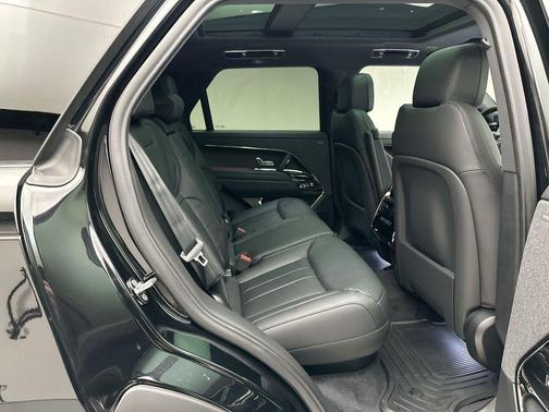2025 Land Rover Range Rover Sport P360 S