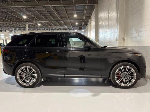 2024 Land Rover Range Rover Sport SE