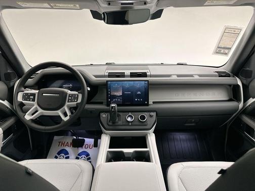 2025 Land Rover Defender 110 P300