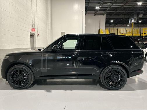 2026 Land Rover Range Rover P400 SE