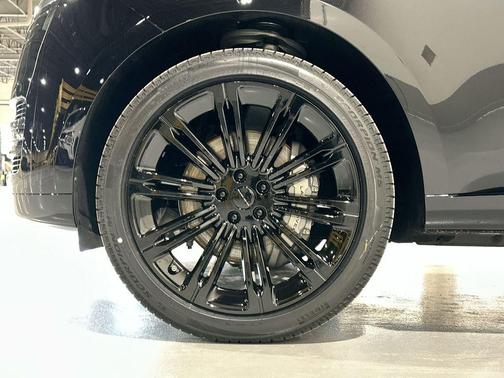 2026 Land Rover Range Rover P400 SE