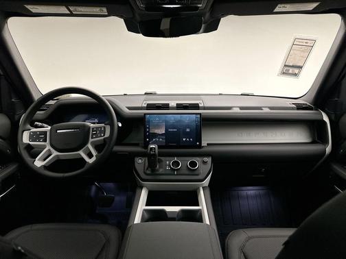 2025 Land Rover Defender 110 P400 S
