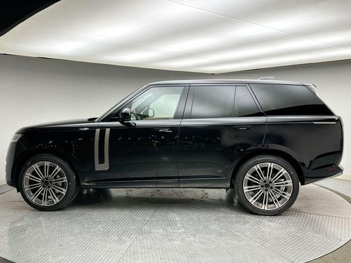 2026 Land Rover Range Rover P530 SE