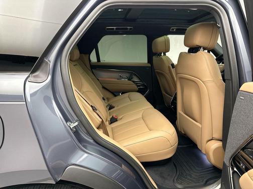 2025 Land Rover Range Rover Sport SE