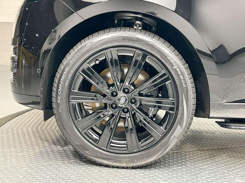 2025 Land Rover Range Rover P530 Autobiography