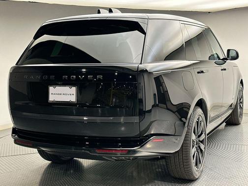 2025 Land Rover Range Rover P530 Autobiography