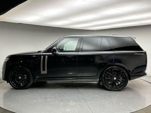 2024 Land Rover Range Rover P530 SE