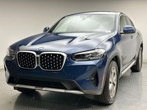 2025 BMW X4 xDrive30i