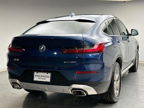 2025 BMW X4 xDrive30i