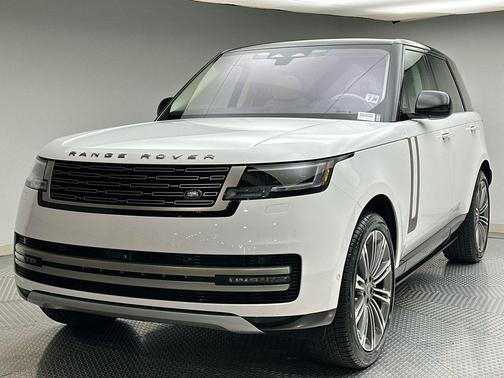 Fuji White 2023 Land Rover Range Rover P530 SE