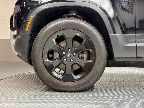 2022 Land Rover Defender 110 S