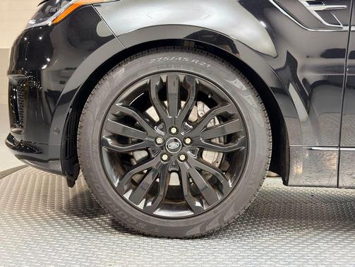 2022 Land Rover Range Rover Sport HSE Silver Edition