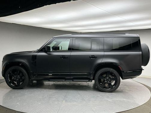 Santorini Black 2026 Land Rover Defender P400 X-Dynamic SE