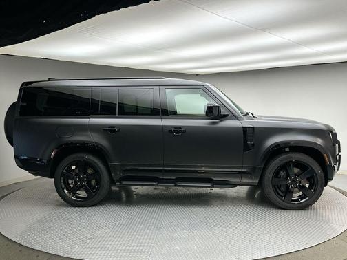 Santorini Black 2026 Land Rover Defender P400 X-Dynamic SE
