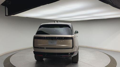 2026 Land Rover Range Rover P400 SE