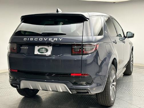 Blue Metallic 2025 Land Rover Discovery Sport S