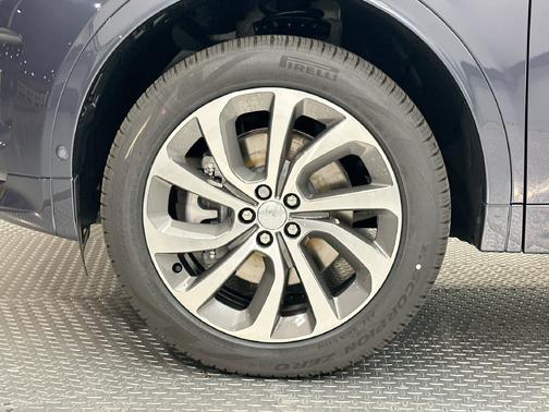 Blue Metallic 2025 Land Rover Discovery Sport S