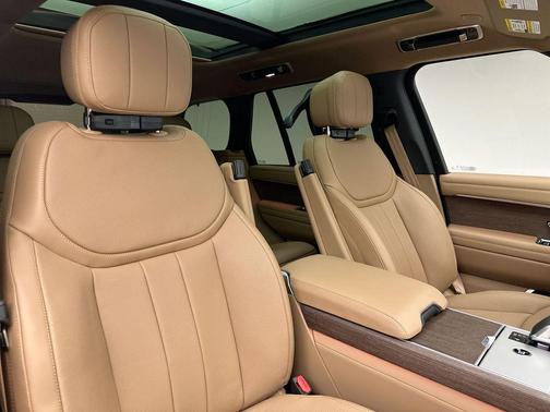 2026 Land Rover Range Rover P400 SE