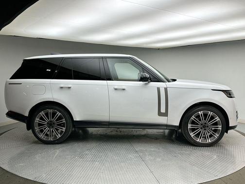 2026 Land Rover Range Rover P400 SE