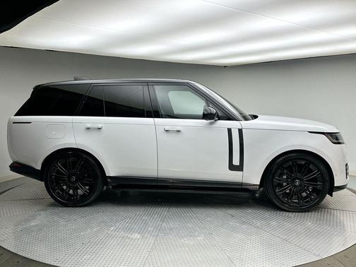 2023 Land Rover Range Rover P400 SE