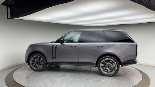 Eiger Grey 2026 Land Rover Range Rover P400 SE