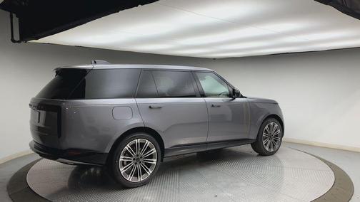 Eiger Grey 2026 Land Rover Range Rover P400 SE 7 Seat