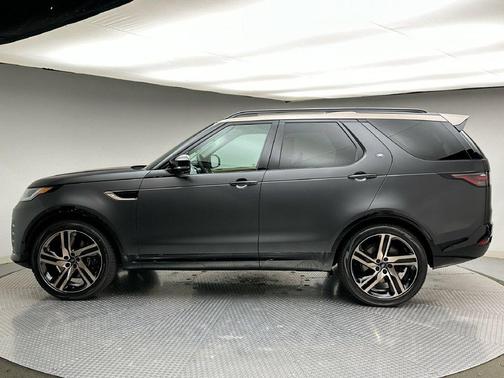 Carpathian Gray Premium Metallic 2026 Land Rover Discovery Gemini Edition AWD