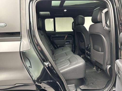 2024 Land Rover Defender P400 X