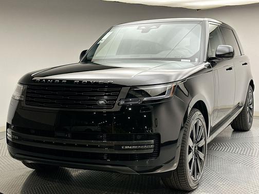 Santorini Black Metallic 2027 Land Rover Range Rover SE