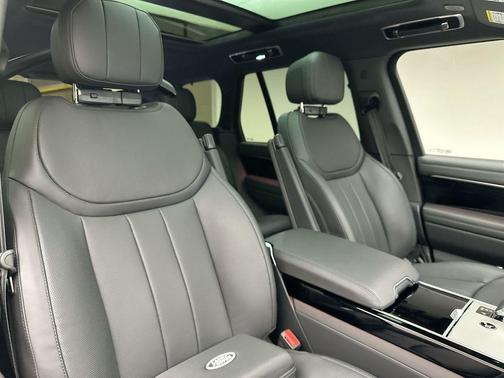 2025 Land Rover Range Rover P400 SE