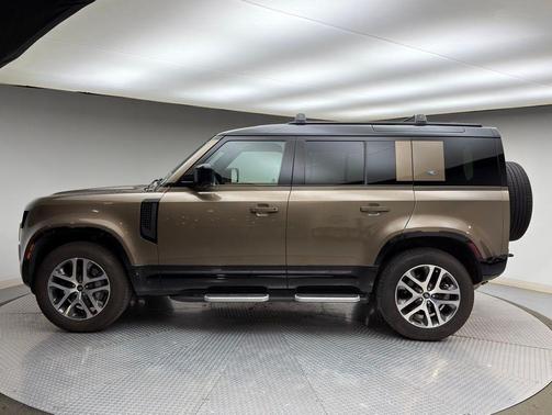 2024 Land Rover Defender 110 P400 X-Dynamic SE