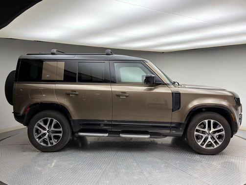 2024 Land Rover Defender 110 P400 X-Dynamic SE