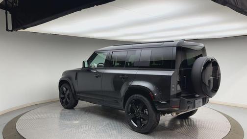 2026 Land Rover Defender P400 X-Dynamic SE