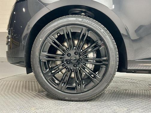 2026 Land Rover Range Rover P400 SE