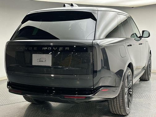 2026 Land Rover Range Rover P400 SE