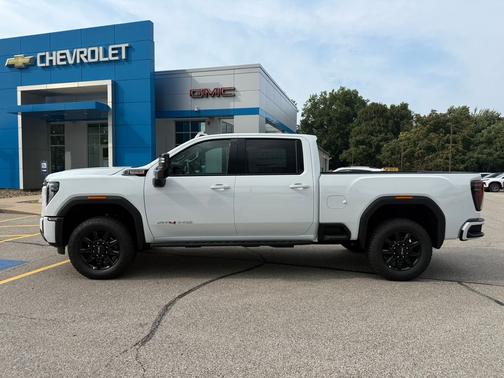 2025 GMC Sierra 2500 AT4