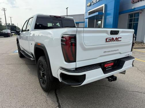 2025 GMC Sierra 2500 AT4