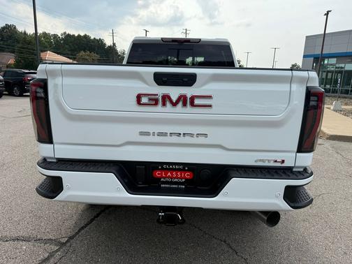 2025 GMC Sierra 2500 AT4