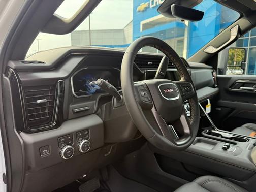 2025 GMC Sierra 2500 AT4