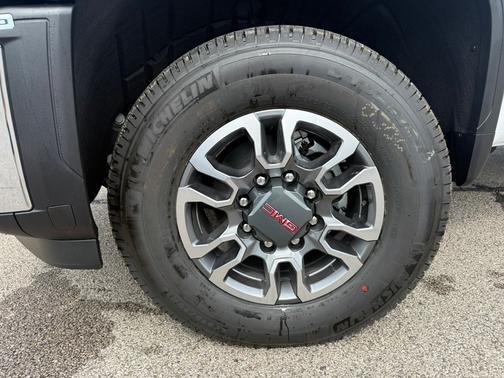 2026 GMC Sierra 2500 SLE