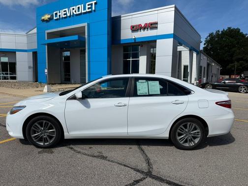 2017 Toyota Camry SE