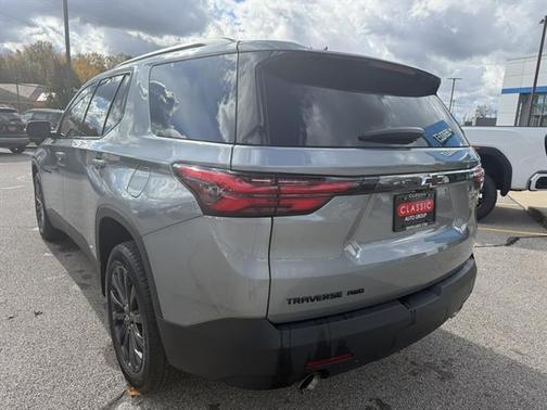 2023 Chevrolet Traverse RS